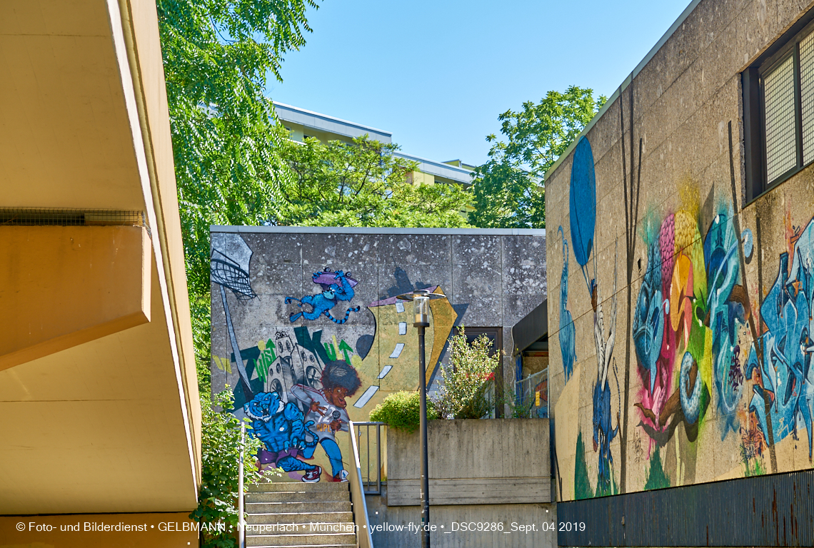 04.09.2019 - Einkaufs- und Wohnzentrum Quiddestraße in Neuperlach